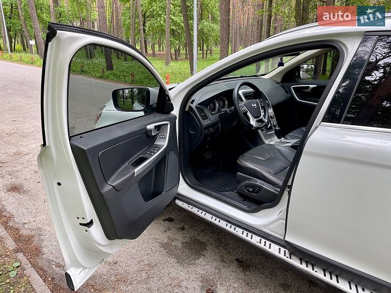 Позашляховик / Кросовер Volvo XC60 2012 в Києві