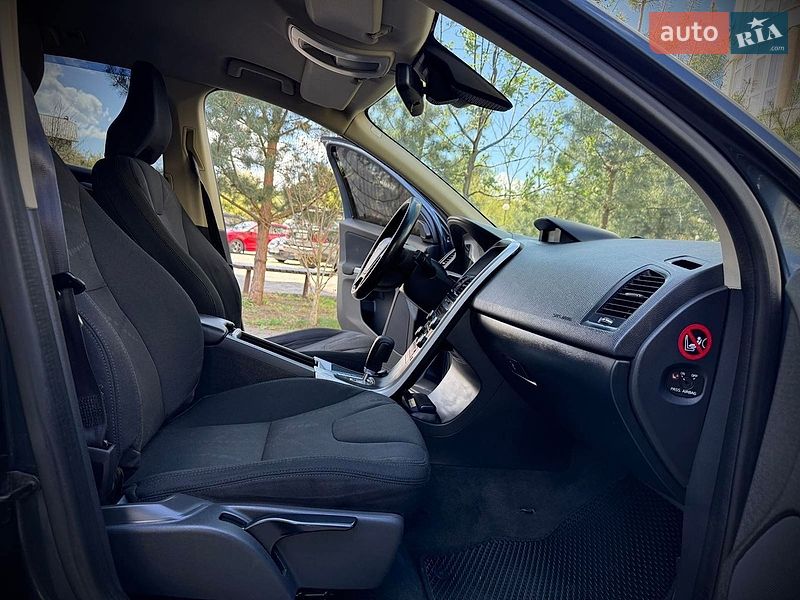 Внедорожник / Кроссовер Volvo XC60 2010 в Львове