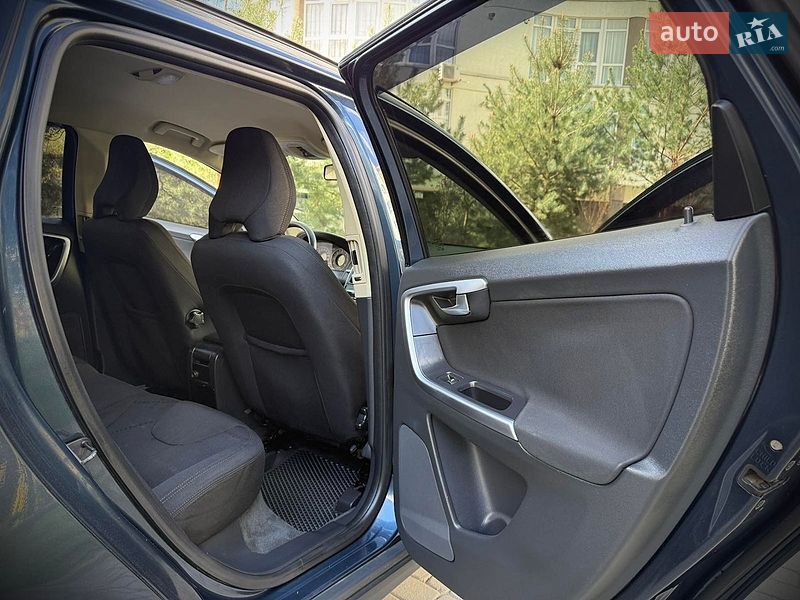 Внедорожник / Кроссовер Volvo XC60 2010 в Львове