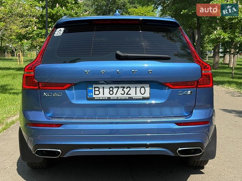 Внедорожник / Кроссовер Volvo XC60 2017 в Киеве