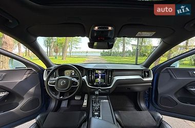 Внедорожник / Кроссовер Volvo XC60 2017 в Киеве