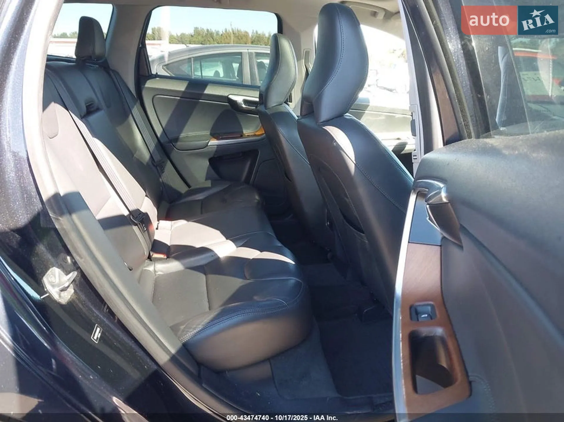 2017 Volvo XC60 - мініатюра 10