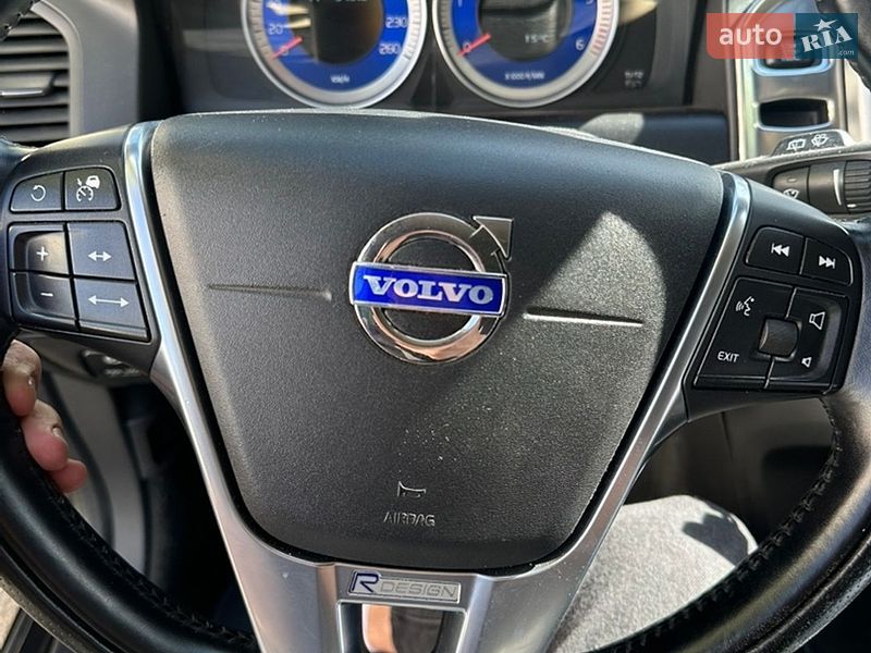Внедорожник / Кроссовер Volvo XC60 2011 в Киеве