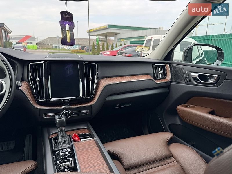 Внедорожник / Кроссовер Volvo XC60 2018 в Львове