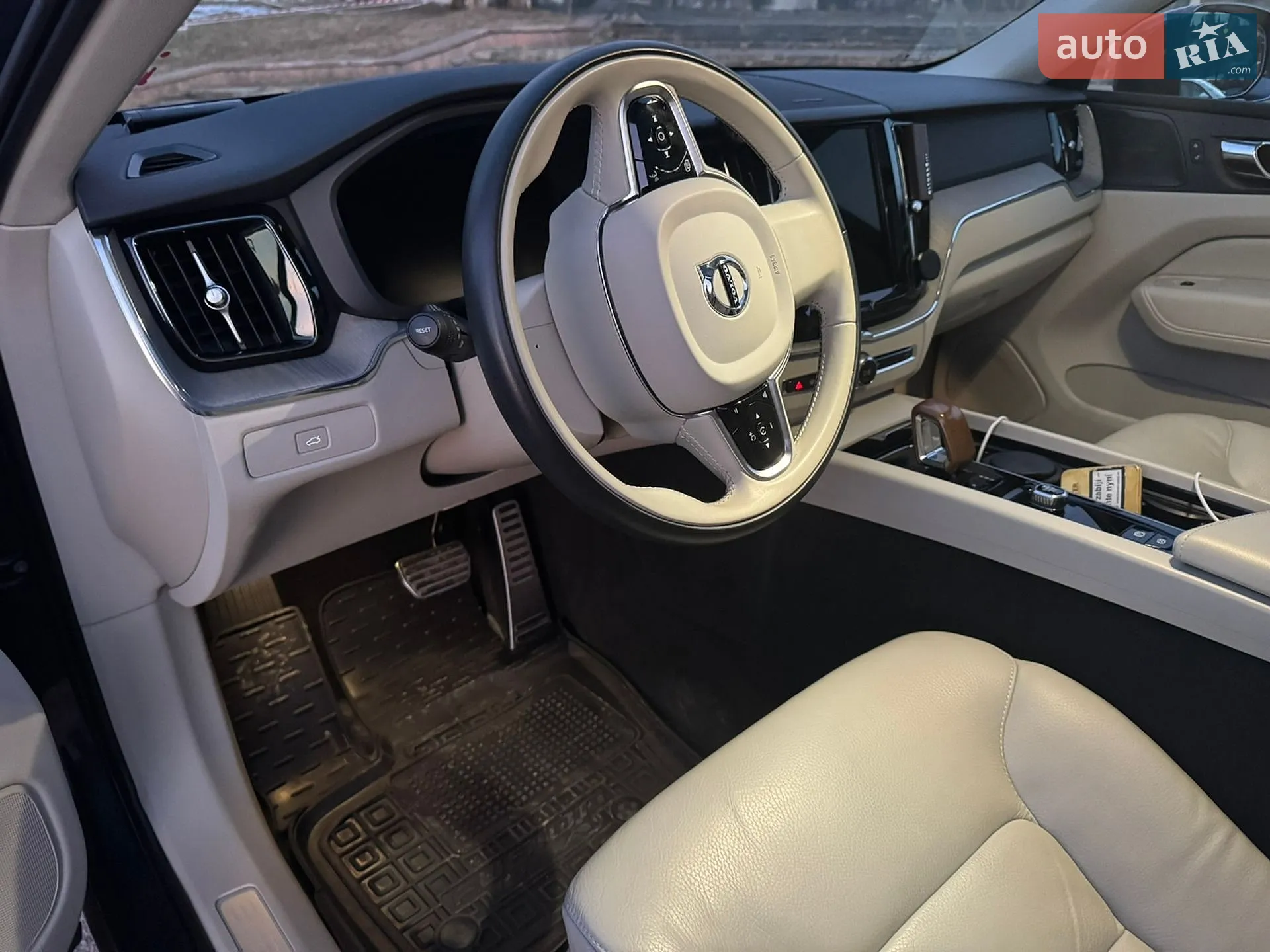 2022 Volvo XC60 - мініатюра 9