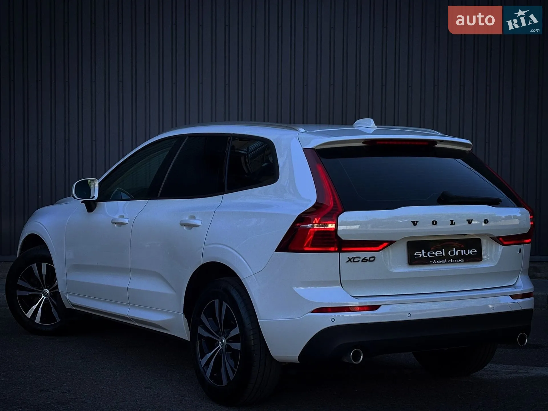 2017 Volvo XC60 - мініатюра 9