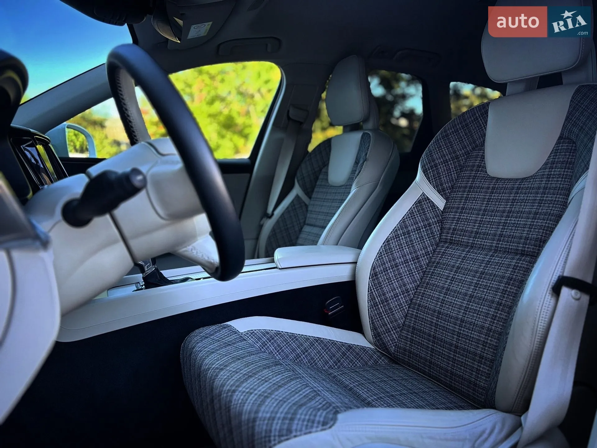 2017 Volvo XC60 - мініатюра 23