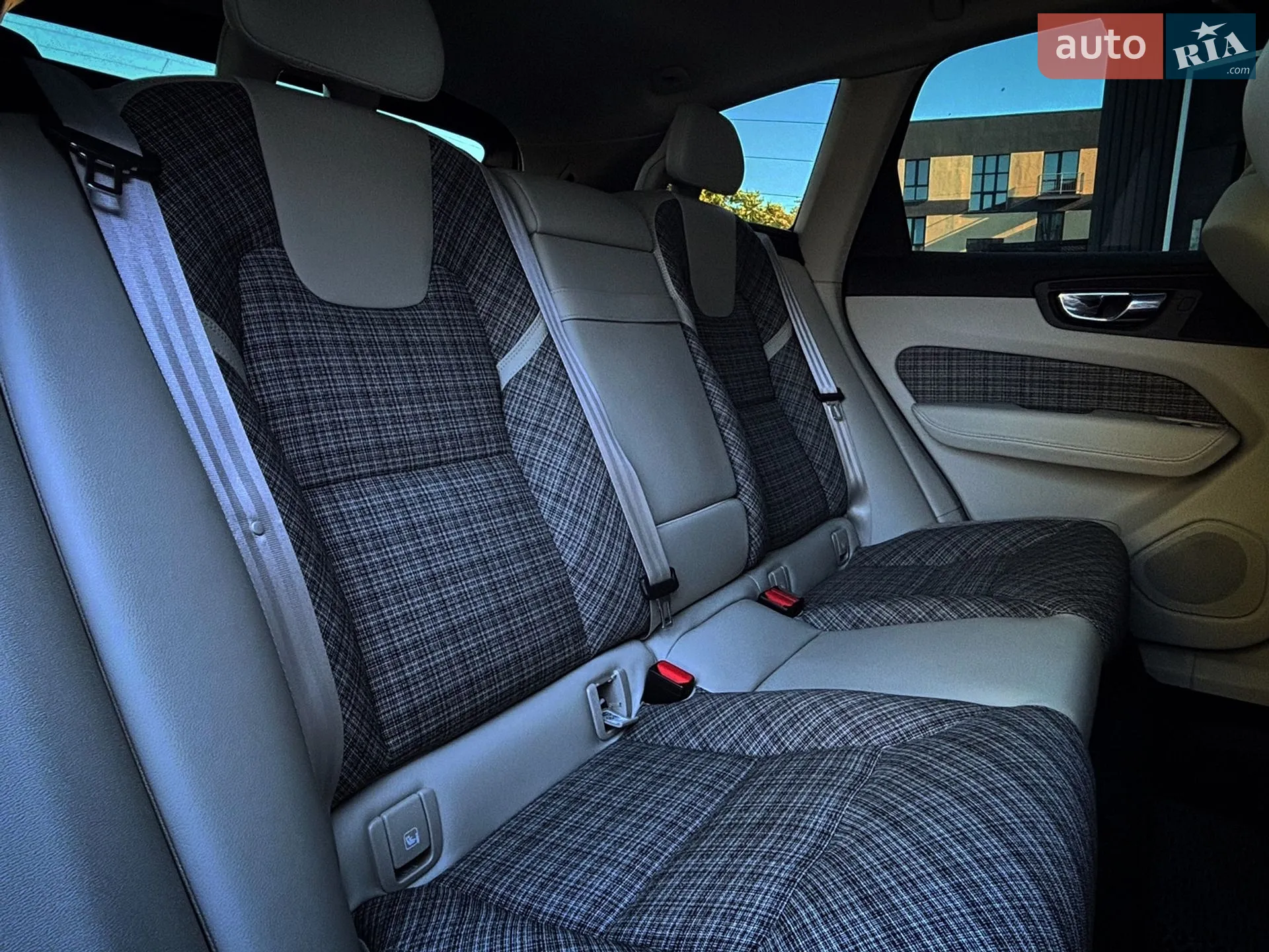 2017 Volvo XC60 - мініатюра 31