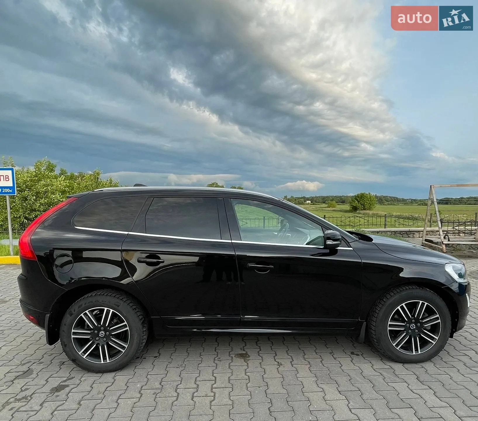 2017 Volvo XC60 - мініатюра 3