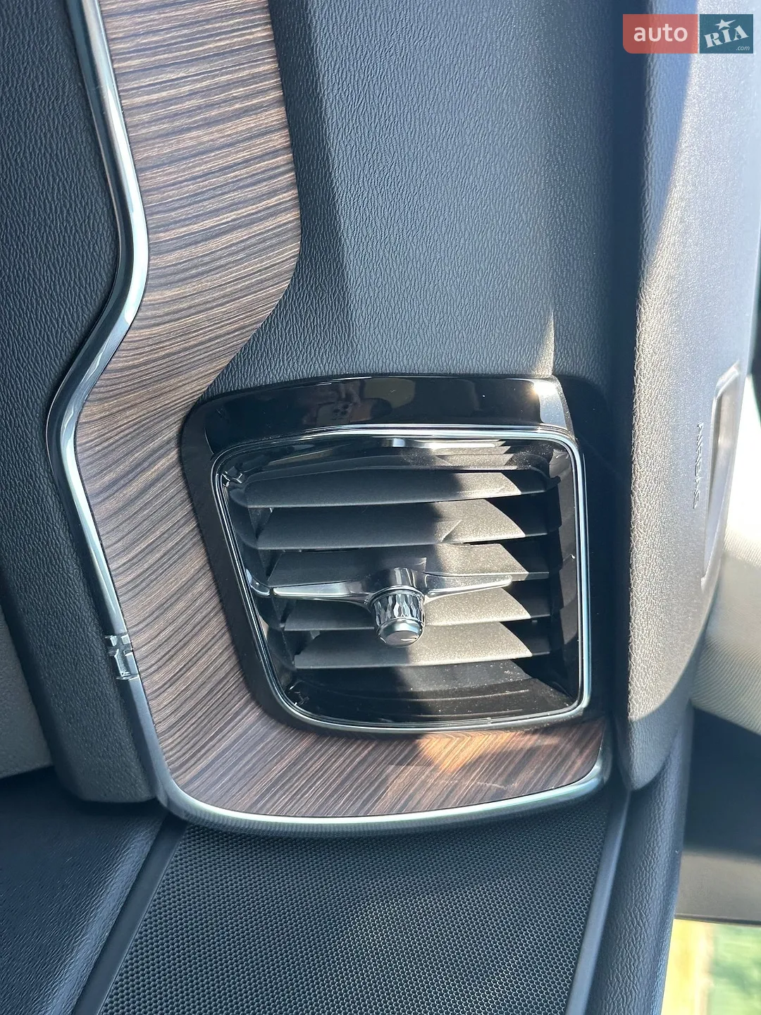 2021 Volvo XC60 - мініатюра 26