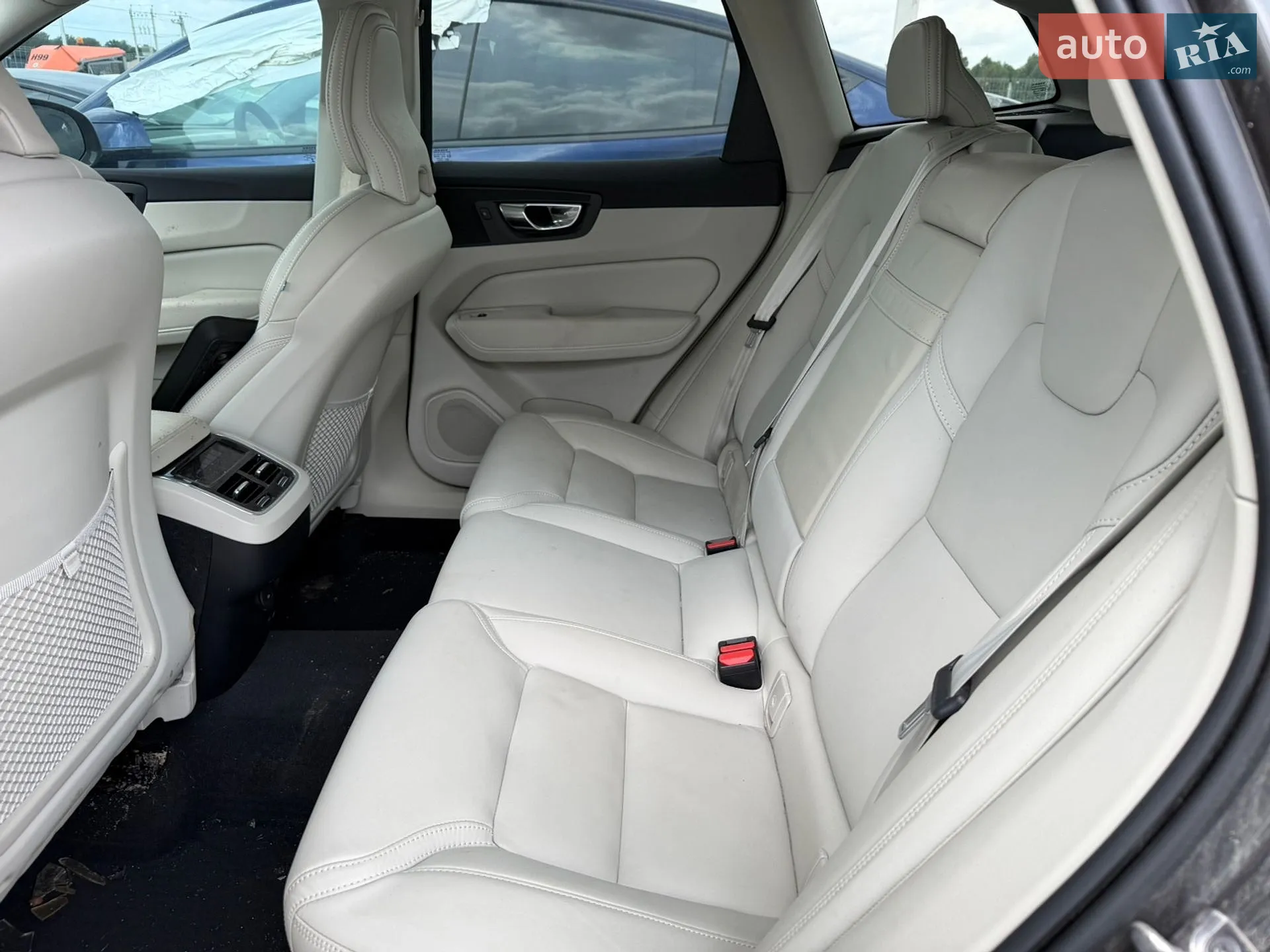 2022 Volvo XC60 - мініатюра 7