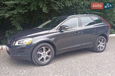 Внедорожник / Кроссовер Volvo XC60 2011 в Черновцах