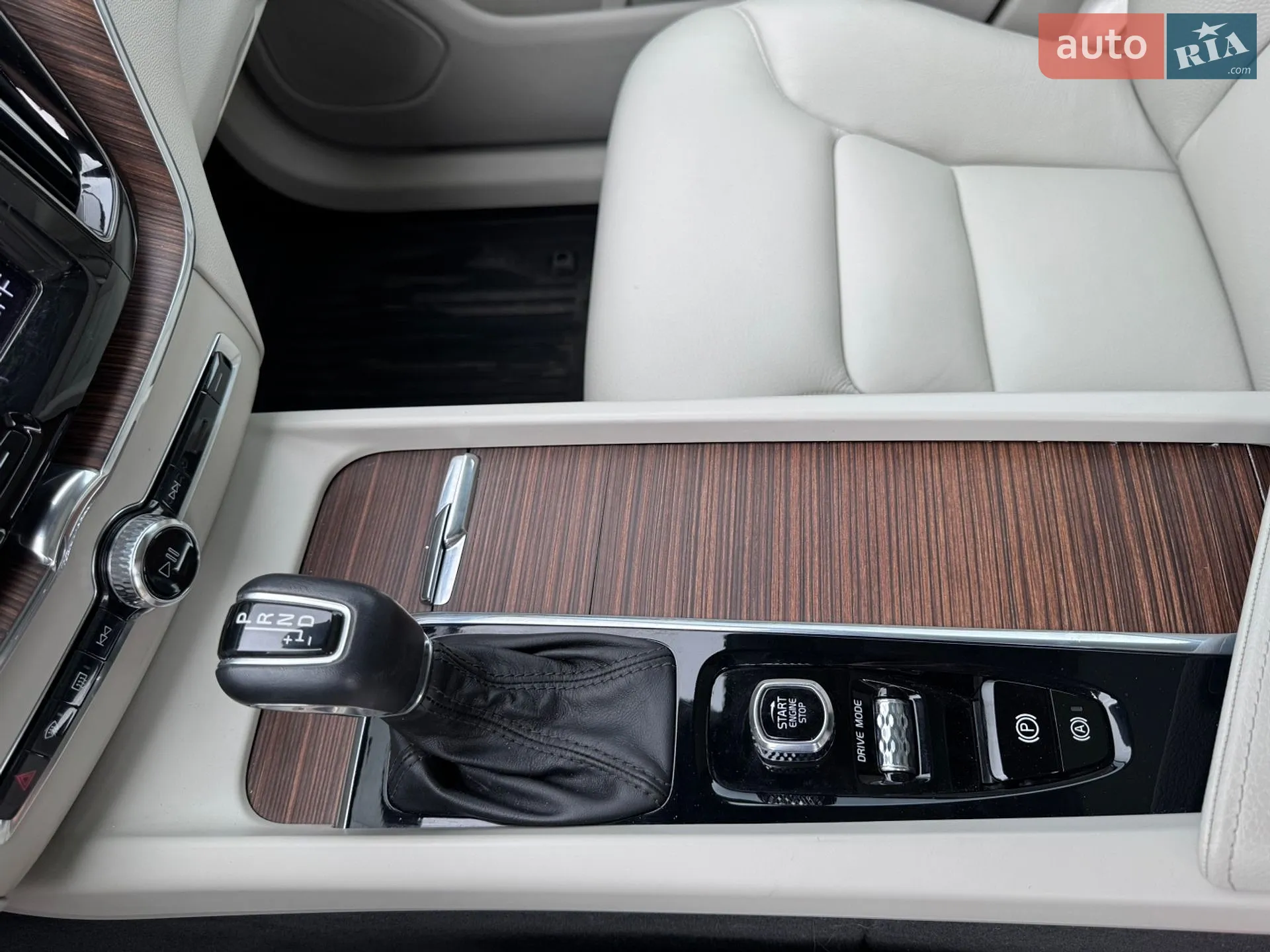 2021 Volvo XC60 - мініатюра 14