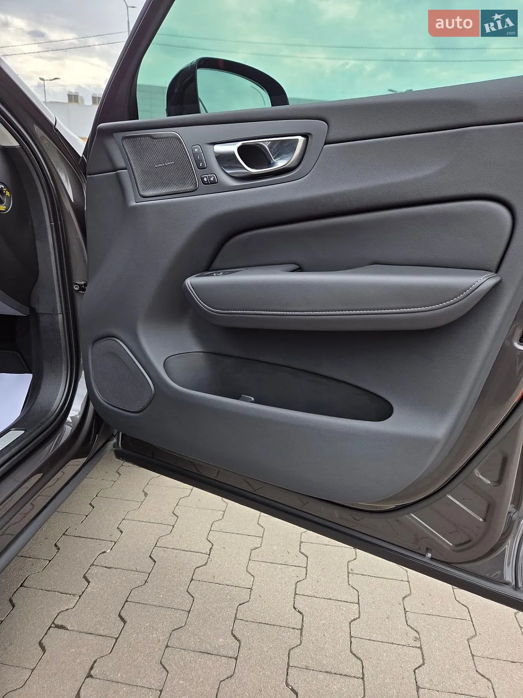 2024 Volvo XC60 - мініатюра 17