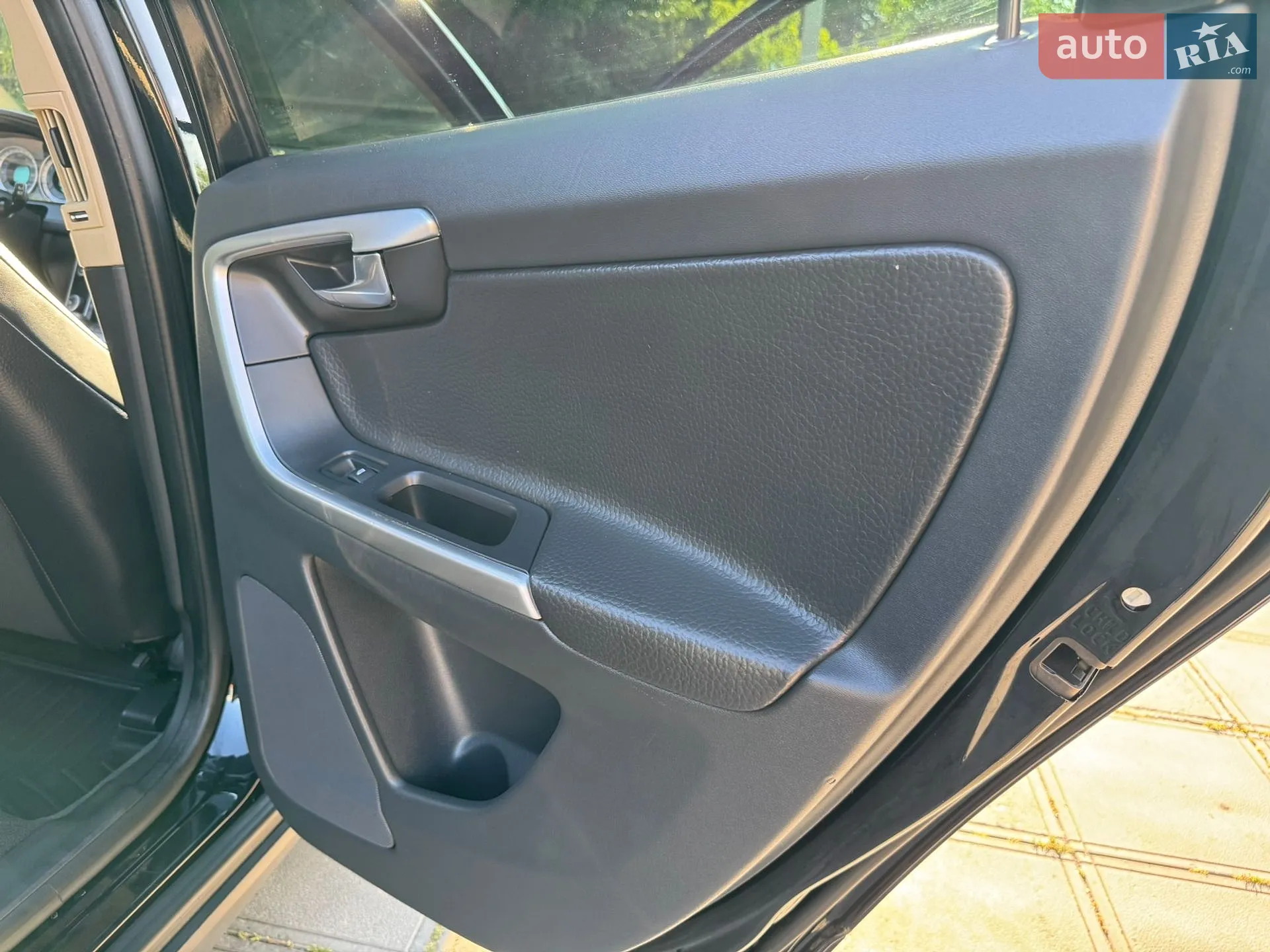 VOLVO XC60 2011 VIN YV4902DZ4B2185458 фото оголошення 33 з 61