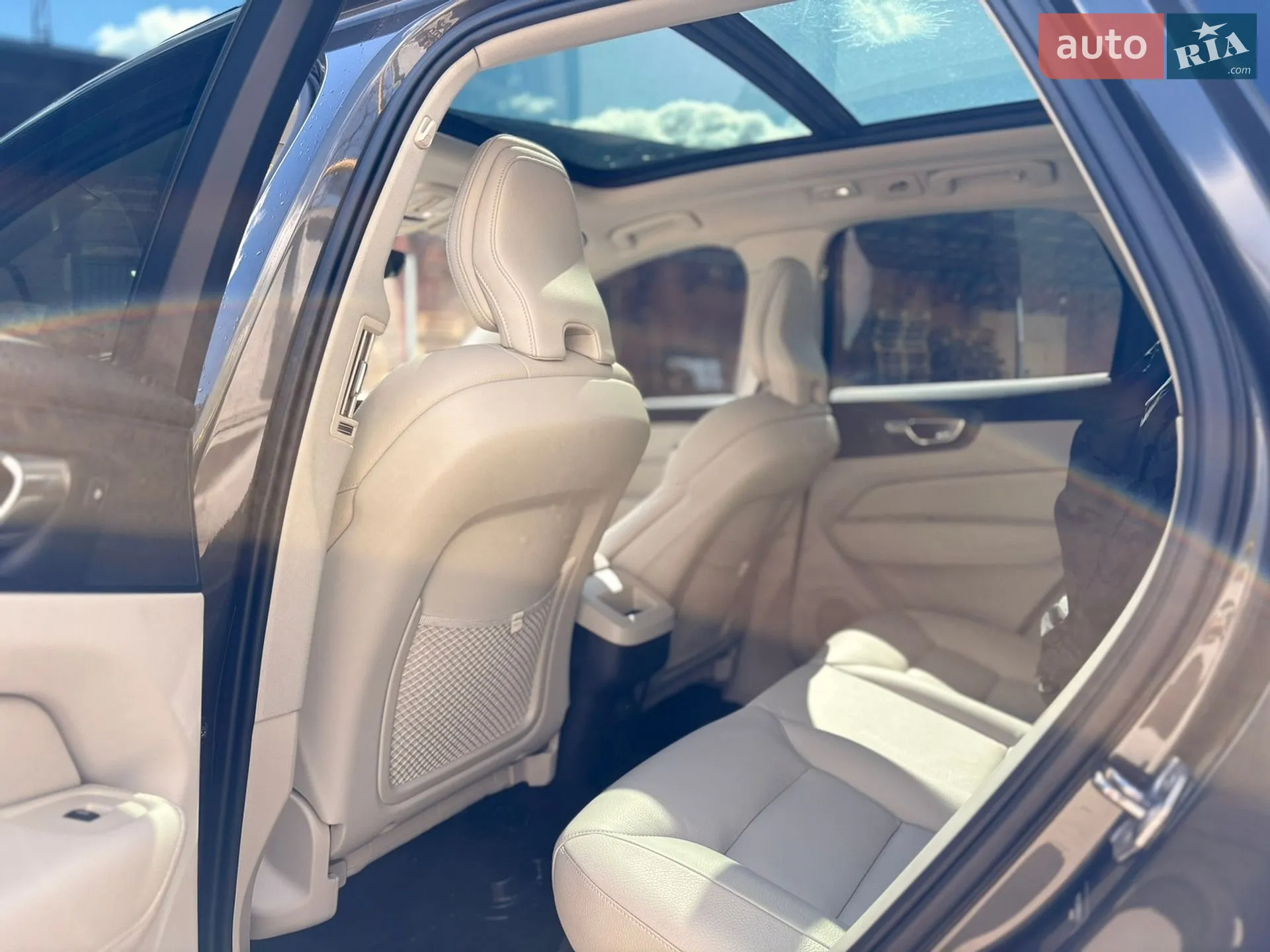 2022 Volvo XC60 - мініатюра 12