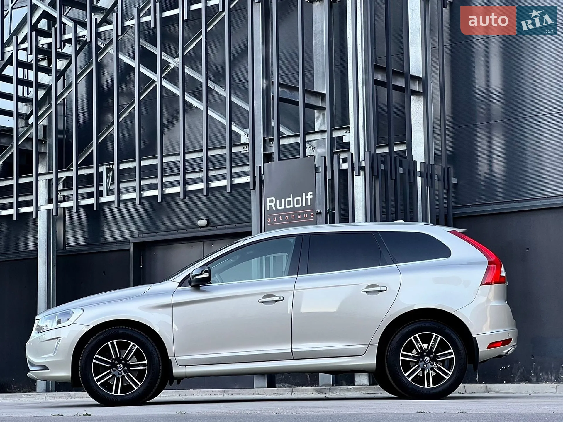 2017 Volvo XC60 - мініатюра 9