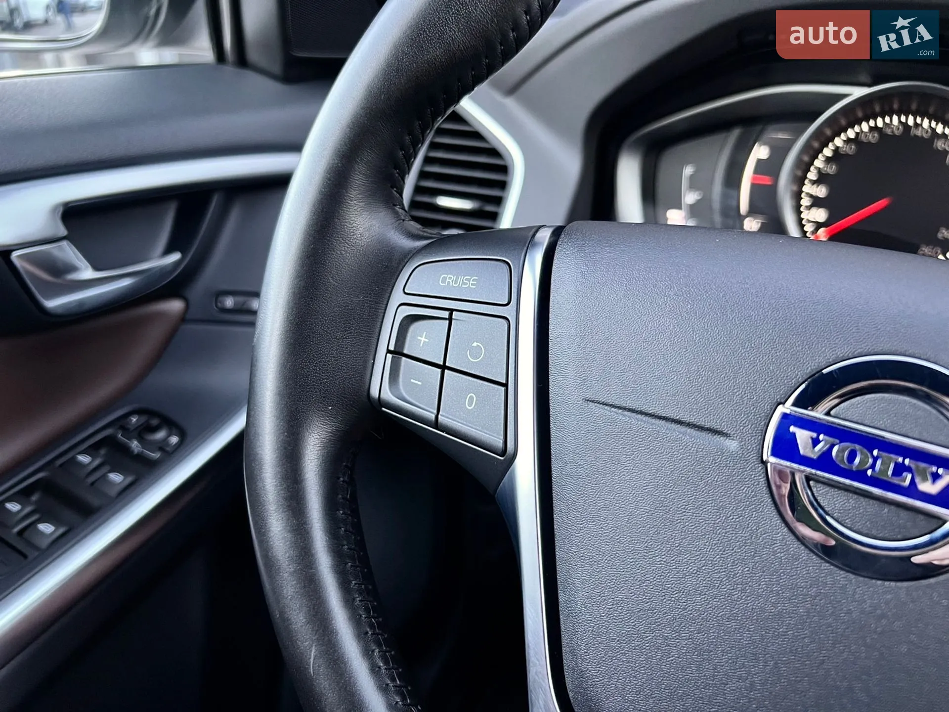 2017 Volvo XC60 - мініатюра 28