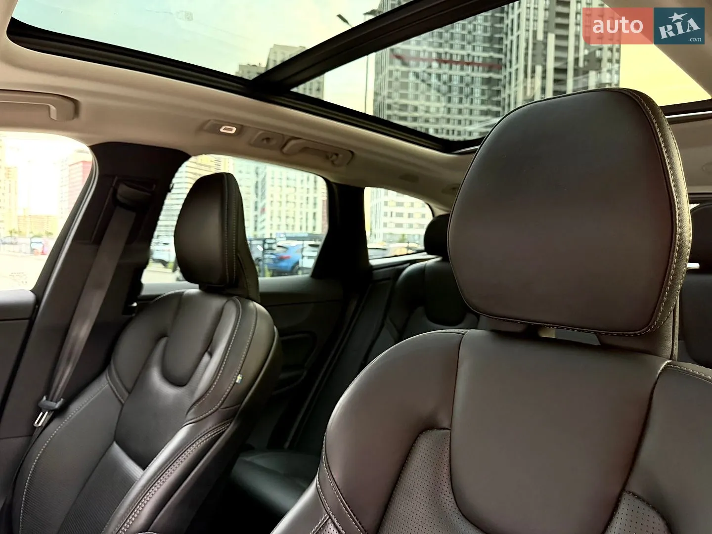 2021 Volvo XC60 - мініатюра 10