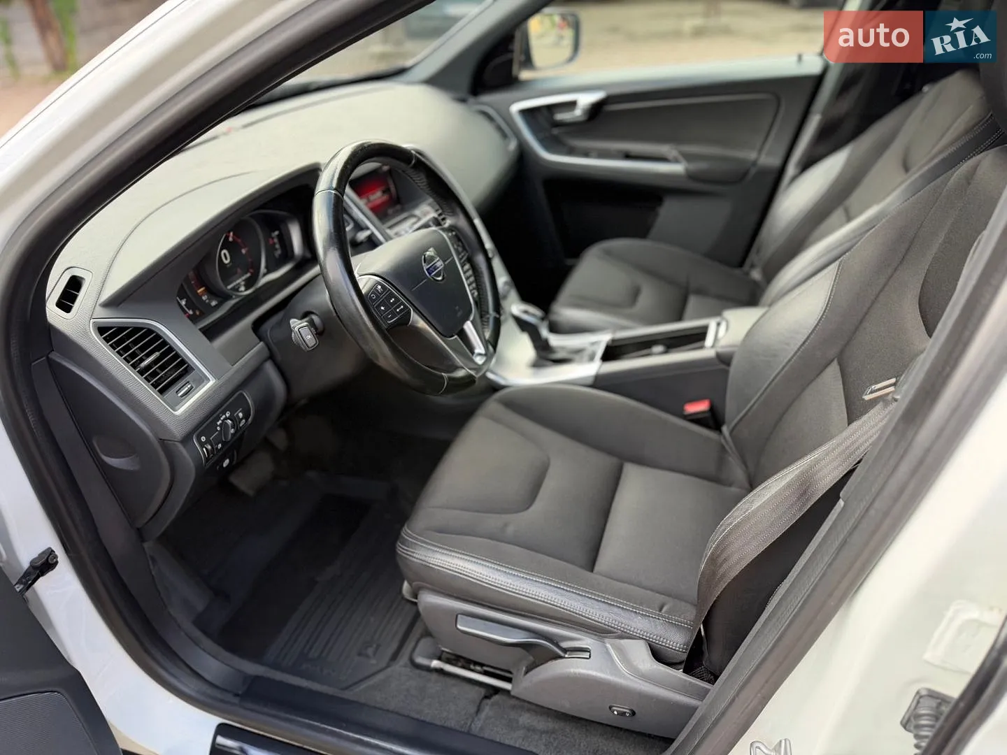 2017 Volvo XC60 - мініатюра 20