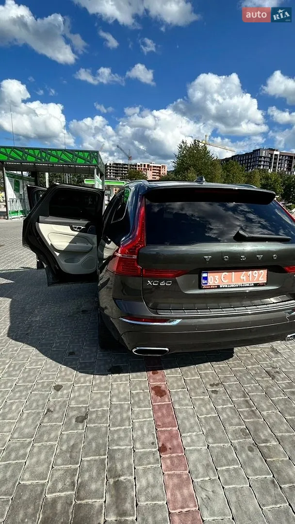 2017 Volvo XC60 - мініатюра 9