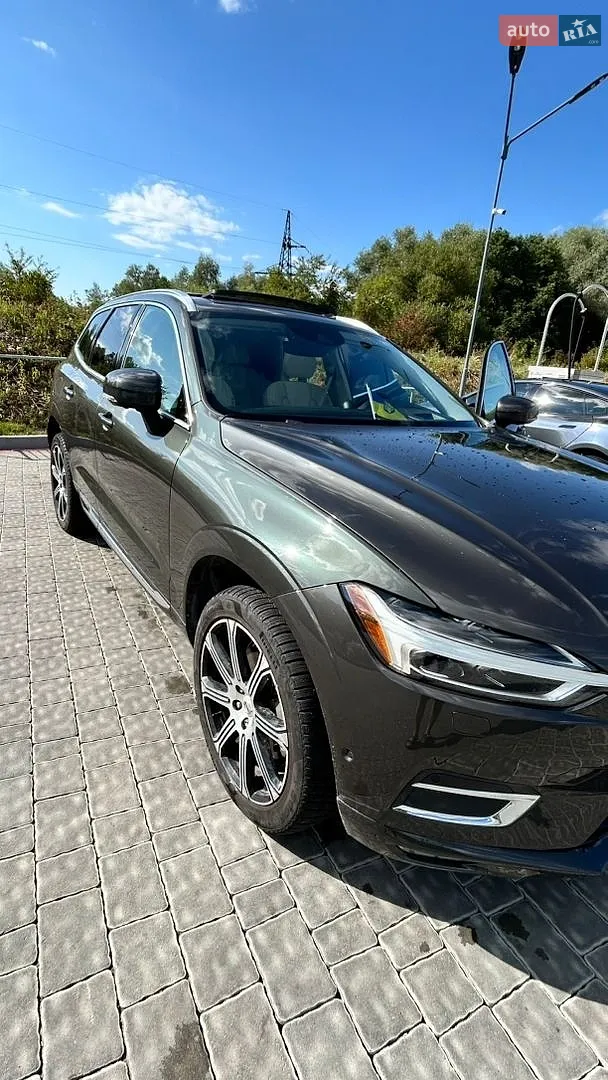 2017 Volvo XC60 - фото 1