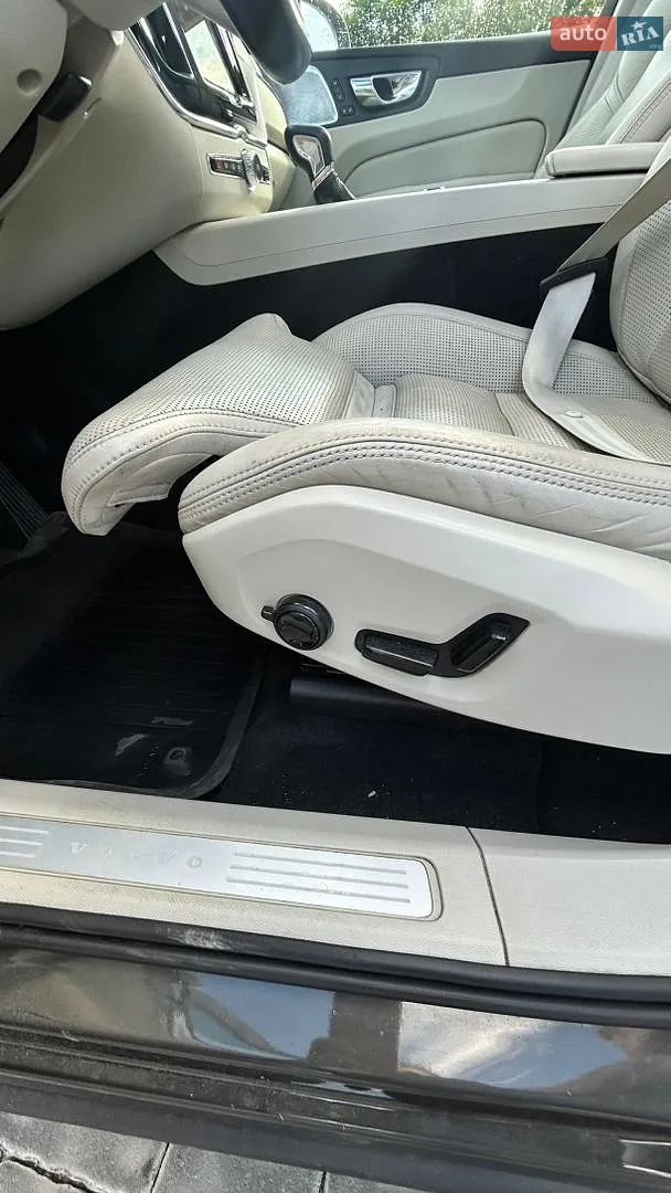 2017 Volvo XC60 - мініатюра 25