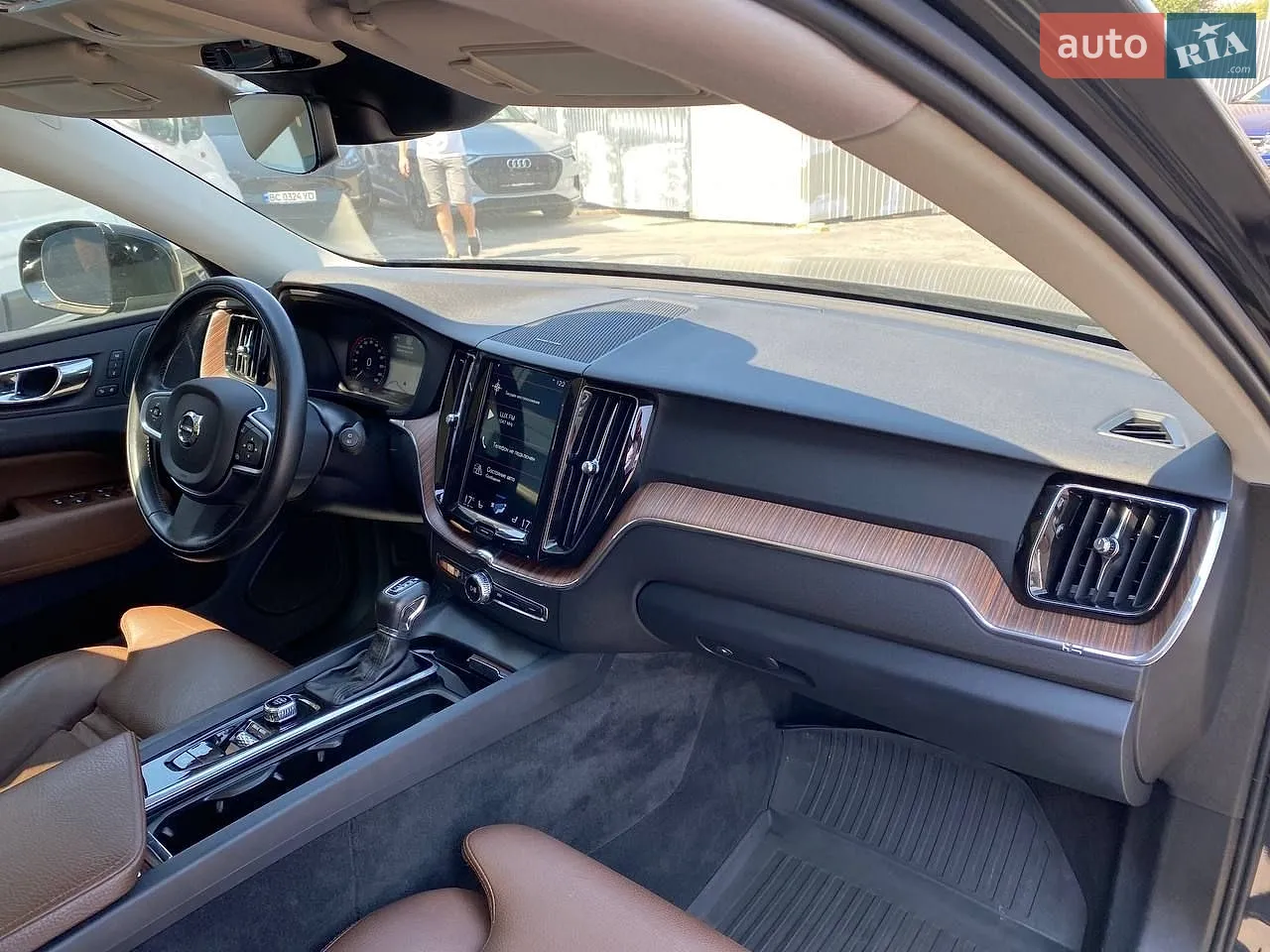 2018 Volvo XC60 - мініатюра 8