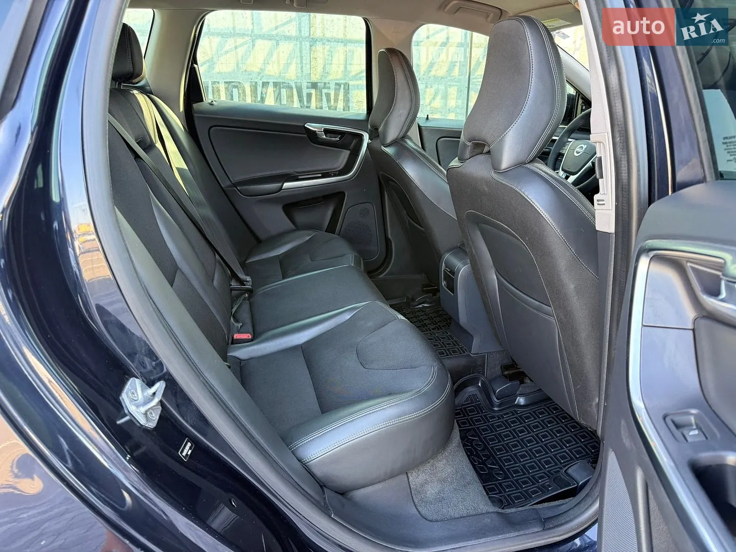 2016 Volvo XC60 - мініатюра 31