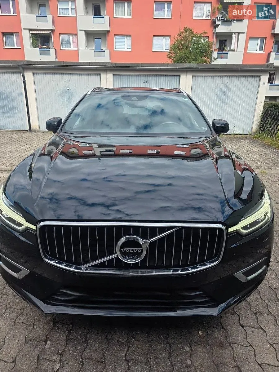 2020 Volvo XC60 - фото 1