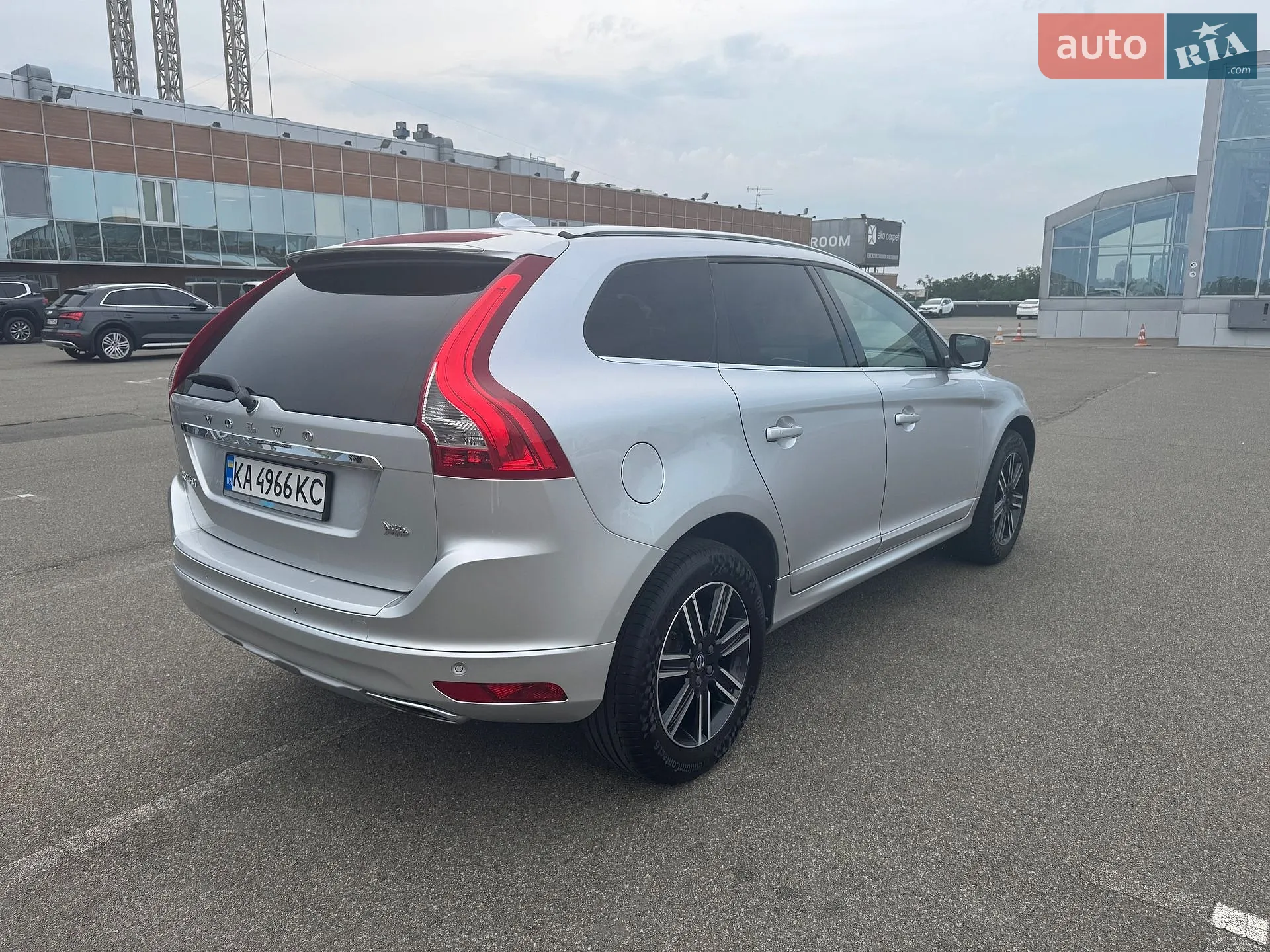 2017 Volvo XC60 - мініатюра 11
