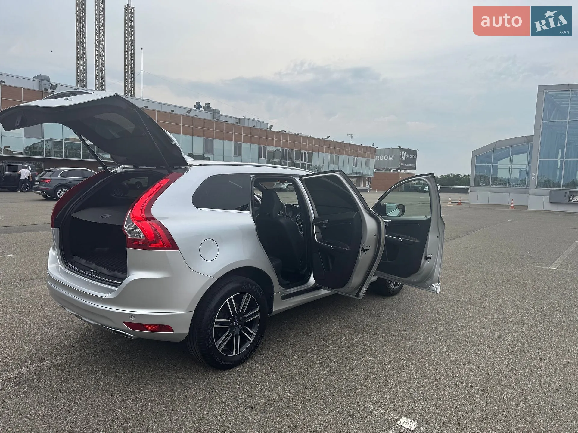 2017 Volvo XC60 - мініатюра 8
