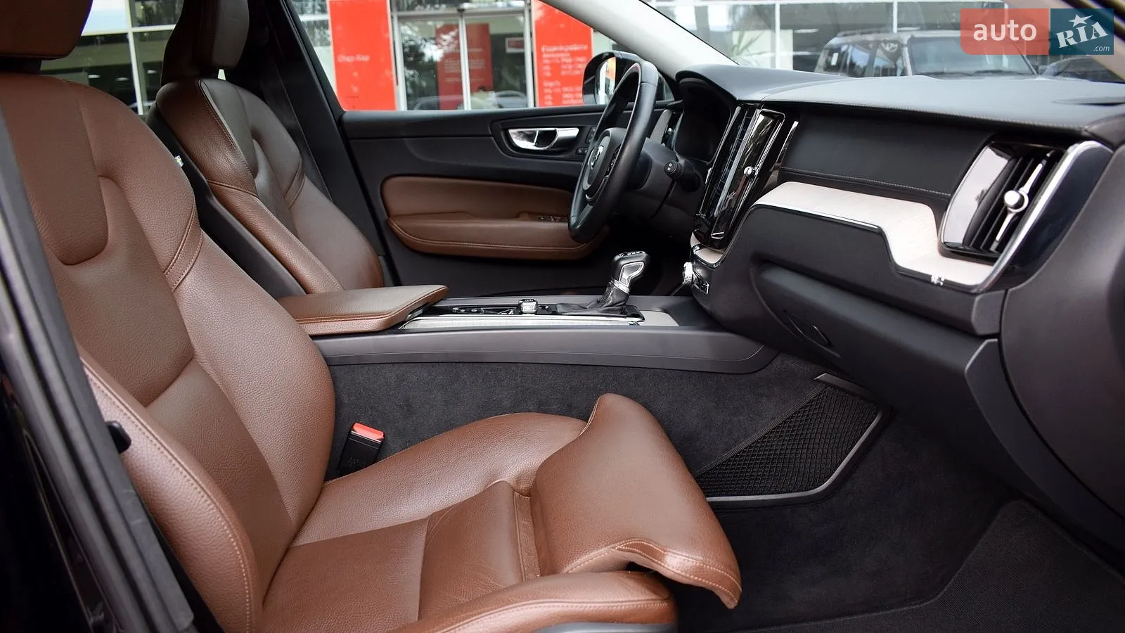 2018 Volvo XC60 - мініатюра 6