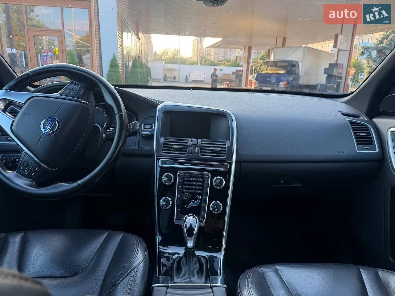 2017 Volvo XC60 - мініатюра 13