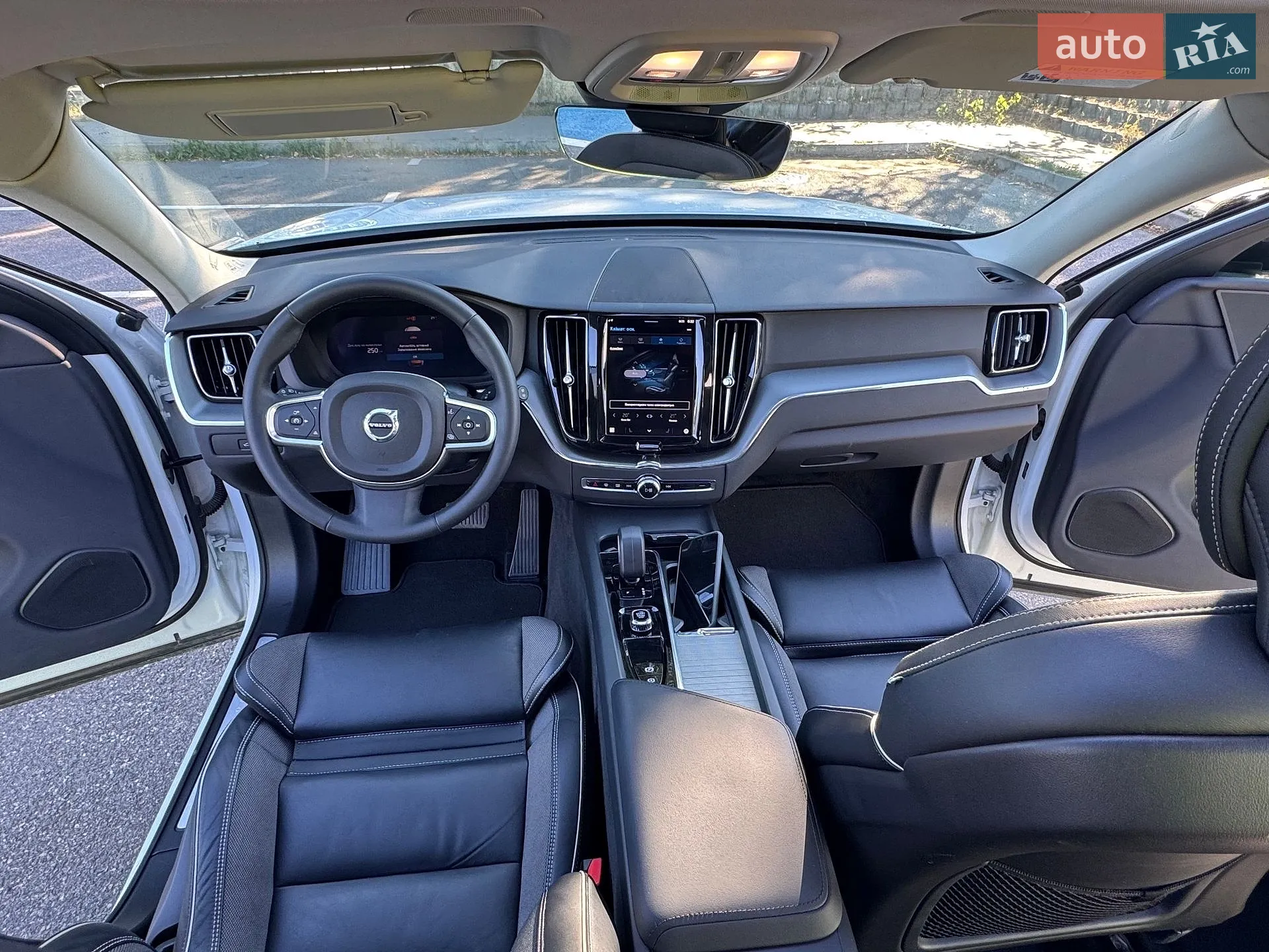 2023 Volvo XC60 - мініатюра 16