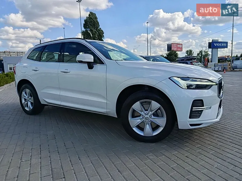 Volvo XC60 2022