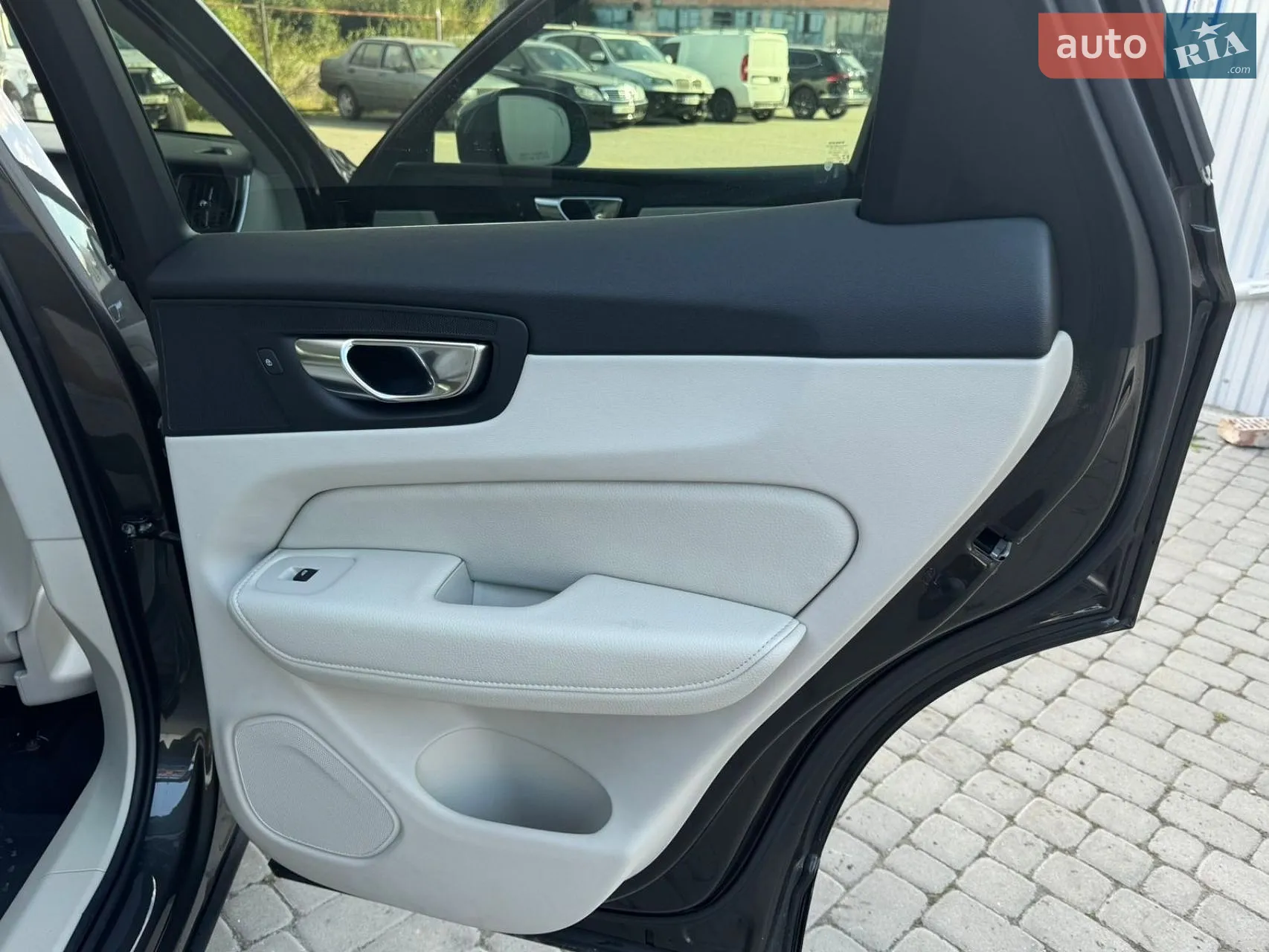 2021 Volvo XC60 - мініатюра 18