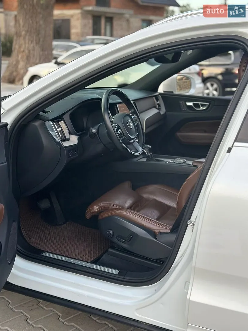 2018 Volvo XC60 - мініатюра 25