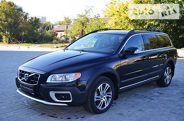 Внедорожник / Кроссовер Volvo XC70 2012 в Николаеве