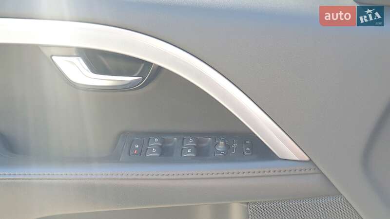 Внедорожник / Кроссовер Volvo XC70 2012 в Львове