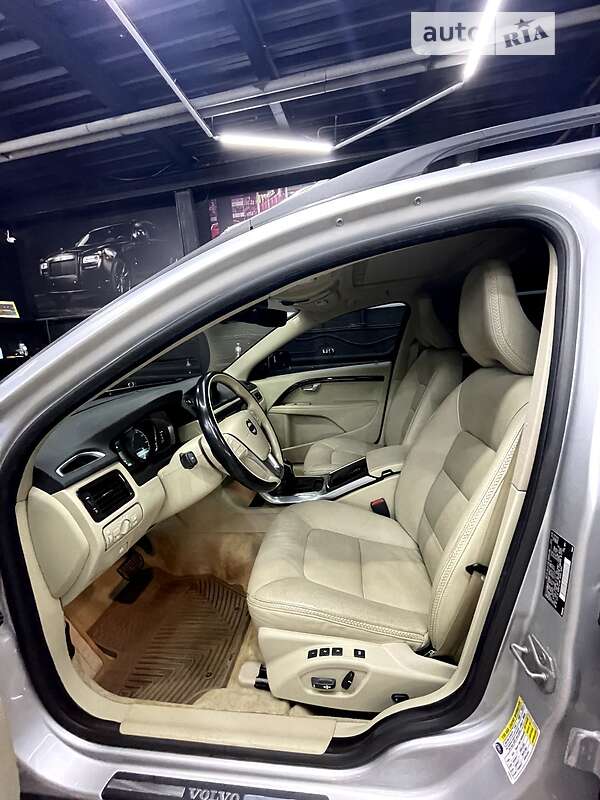 Универсал Volvo XC70 2014 в Хмельницком