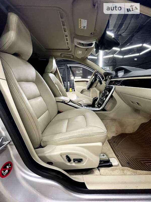 Универсал Volvo XC70 2014 в Хмельницком