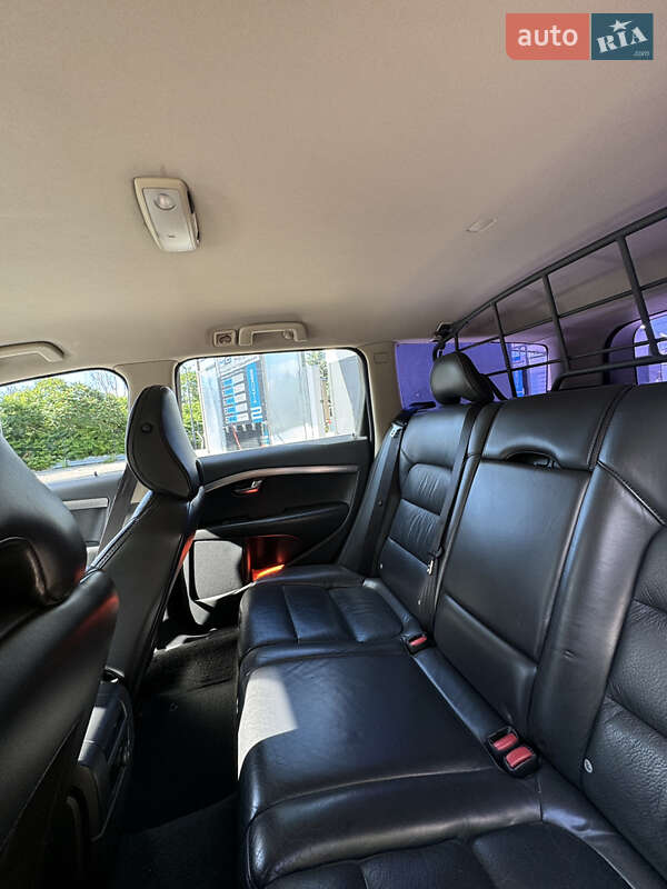 Универсал Volvo XC70 2008 в Луцке