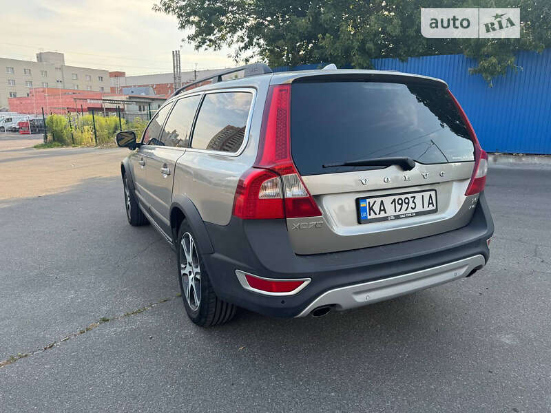 Универсал Volvo XC70 2011 в Киеве