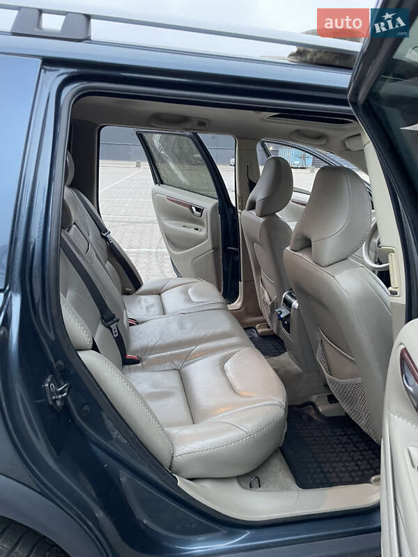Универсал Volvo XC70 2006 в Киеве
