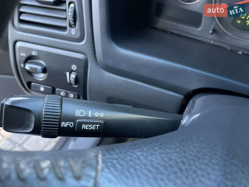 Универсал Volvo XC70 2003 в Львове