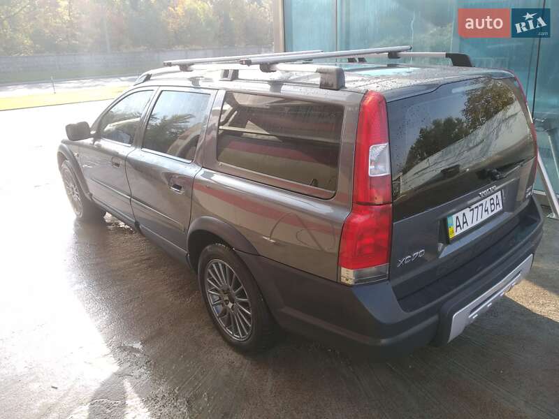 Универсал Volvo XC70 2006 в Киеве