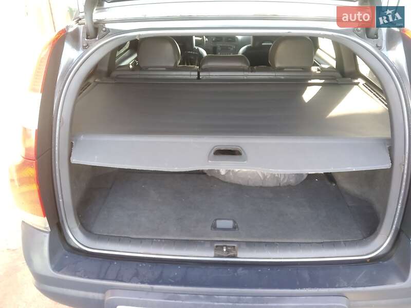 Универсал Volvo XC70 2006 в Киеве