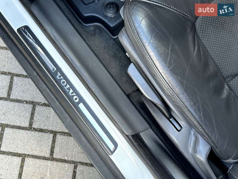 Универсал Volvo XC70 2016 в Радивилове