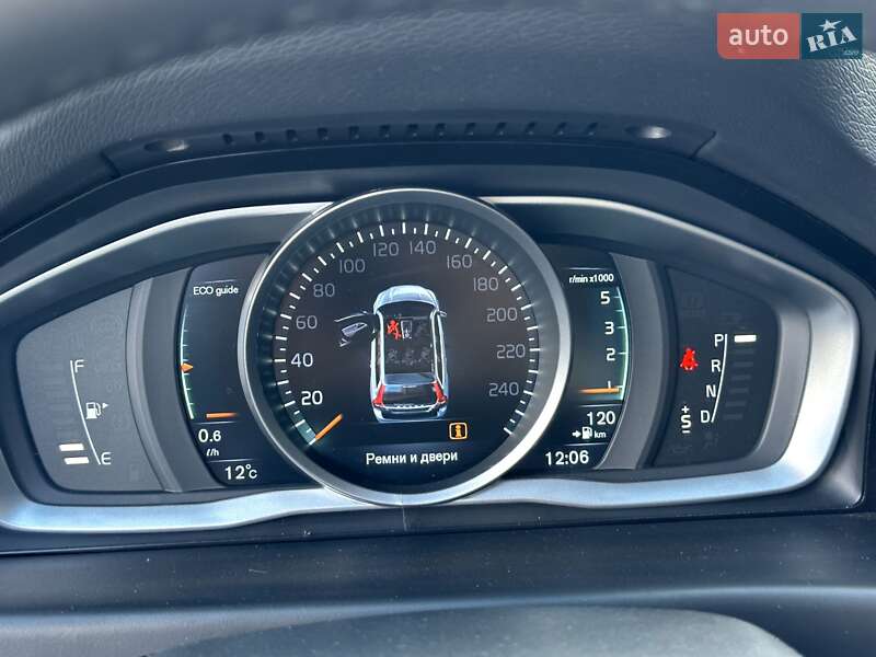 Универсал Volvo XC70 2016 в Радивилове